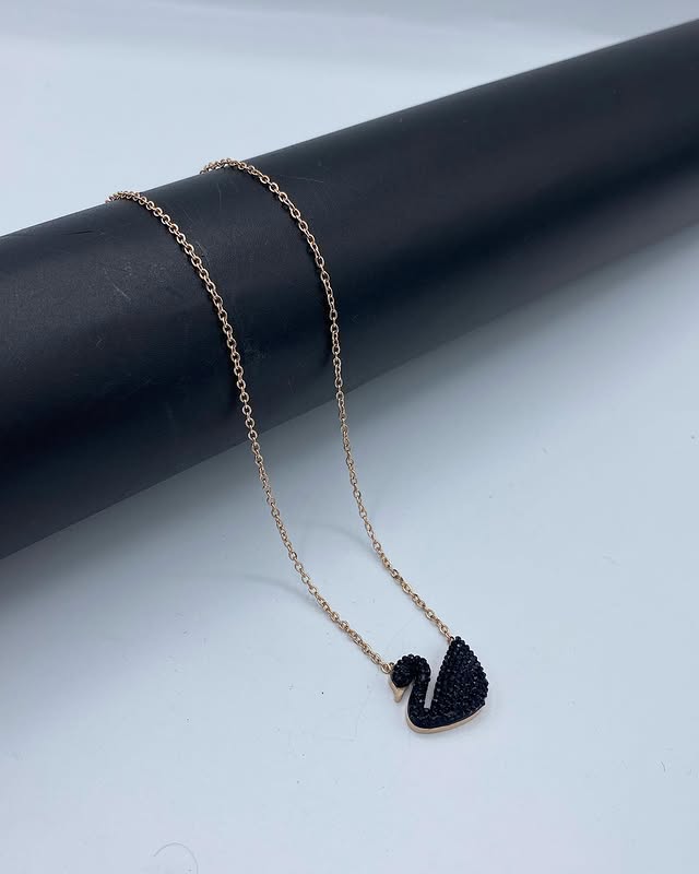 CHAINED BLACK DUCK NECKLACE