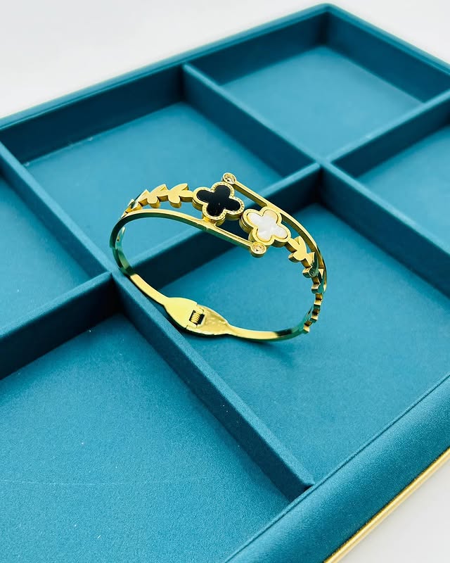 LEAF STONE BRACELET