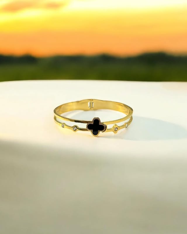 MILD LEAF STONE BRACELET