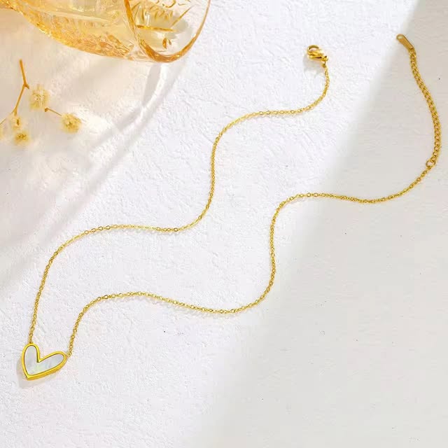 GOLD HEART NECKLACE