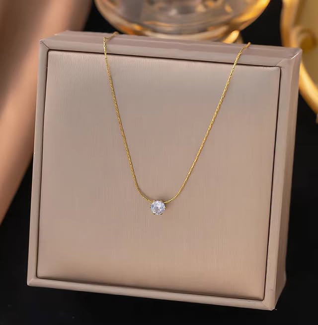 ETERNAL GLOW NECKLACE
