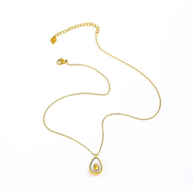 DAINTY CHAINED GOLDEN NECKLACE