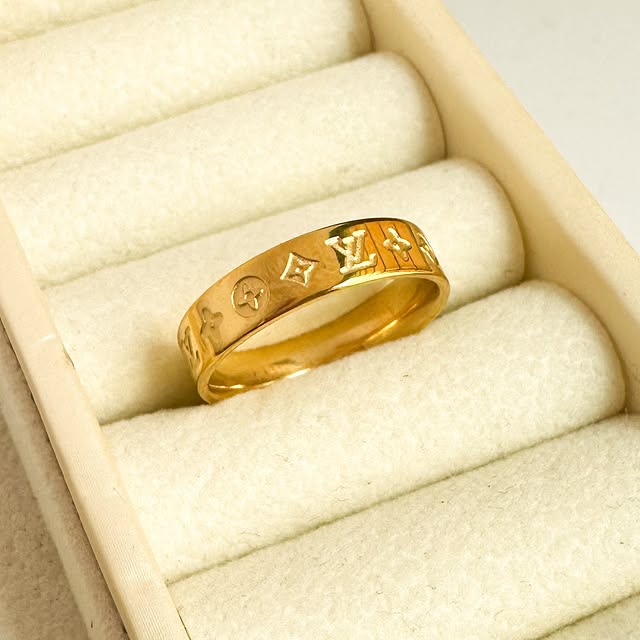 EMBOSED GOLDEN RING