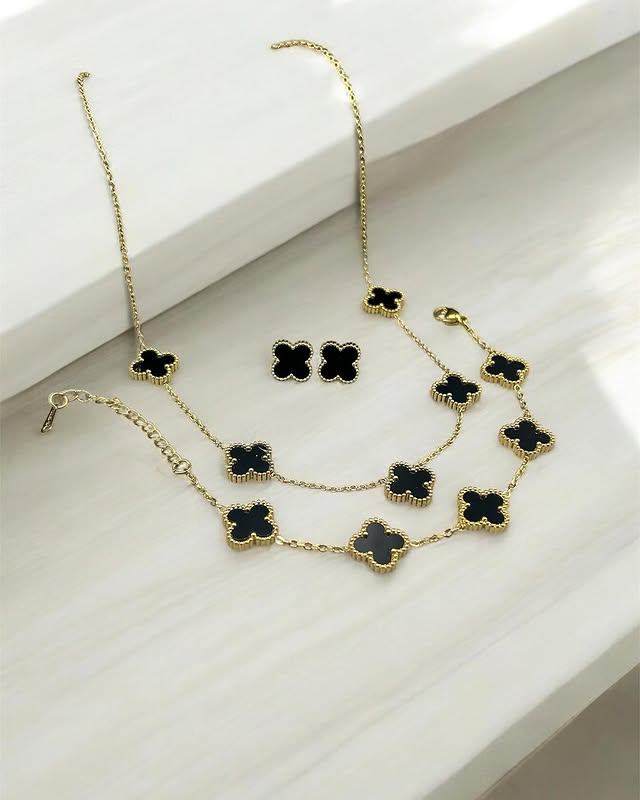 NOIR BLOSSOM SET