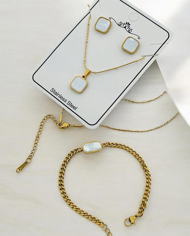 IVORY CHARM SET