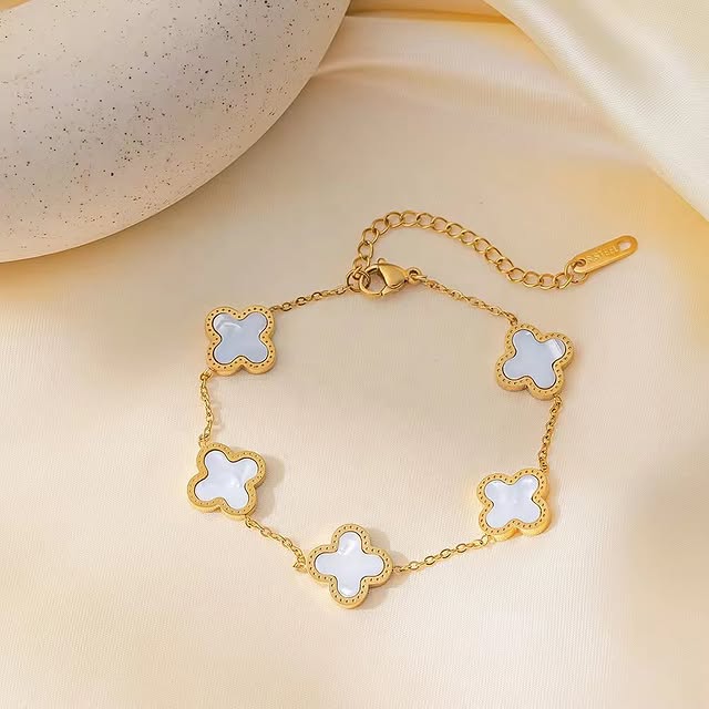 CHAINED WHITE LEAF BRACELET